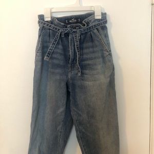 hollister paper bag mom jeans